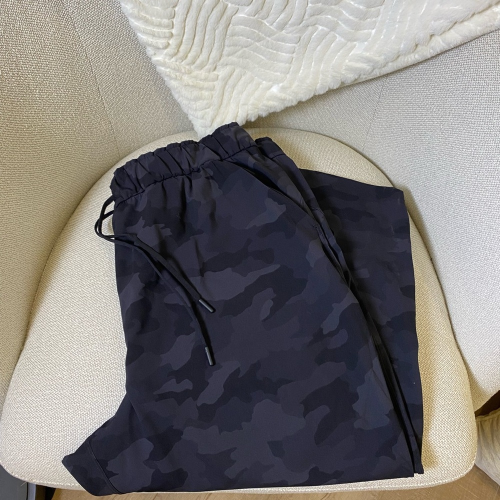 lululemon athletica Women’s Dark Camouflage Joggers